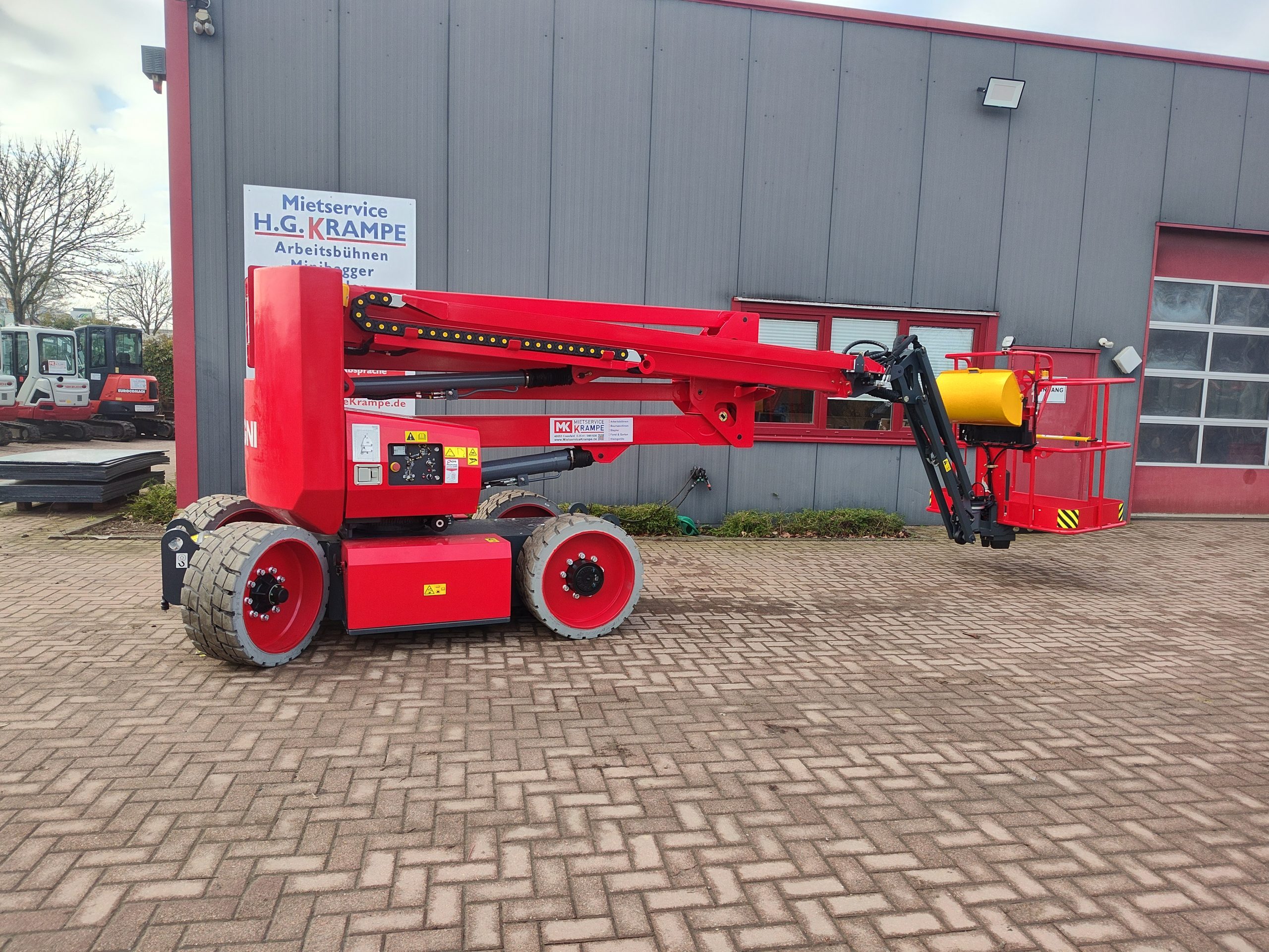 Gelenkteleskopbühne Magni EAB17AC